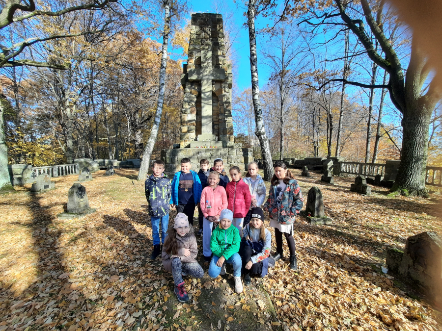 Uczcić pamięć poległych żołnierzy