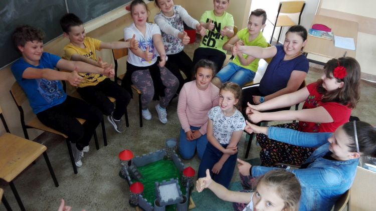 kreatywni uczniowie i spotkania z historia